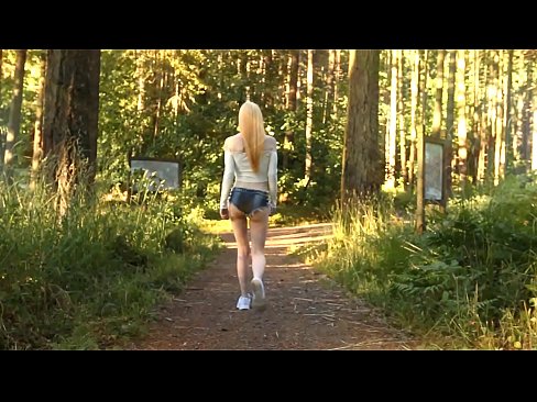 ❤️ Vacker kvinna rör sig långsamt, inte nakenvideo ️❌ Porno at us ️❤