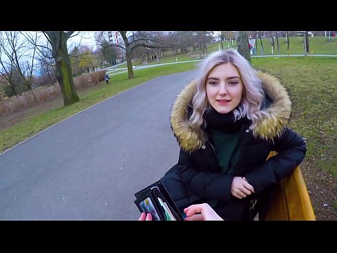 ❤️ Sväljer en främlings het sperma för pengar - avsugning i parken av Eva Elfie ️❌ Porno at us ️❤
